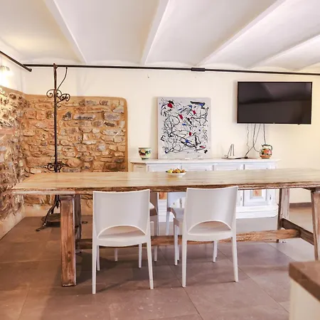 Borgo Degli Artisti Boutique Serricciolo