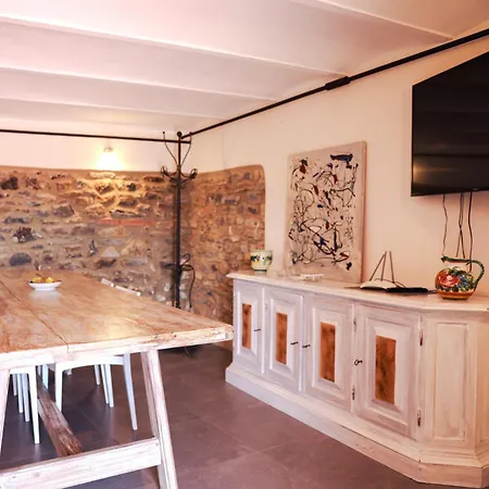 Borgo Degli Artisti Boutique Apartahotel Serricciolo